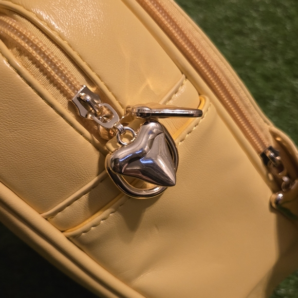 Lemon Shark Ita Bag Backpack - Picture 5 of 11